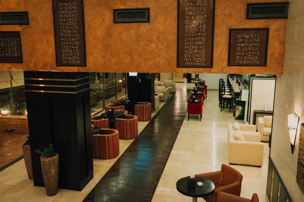 Ashur Hotel Dukhan Exterior foto