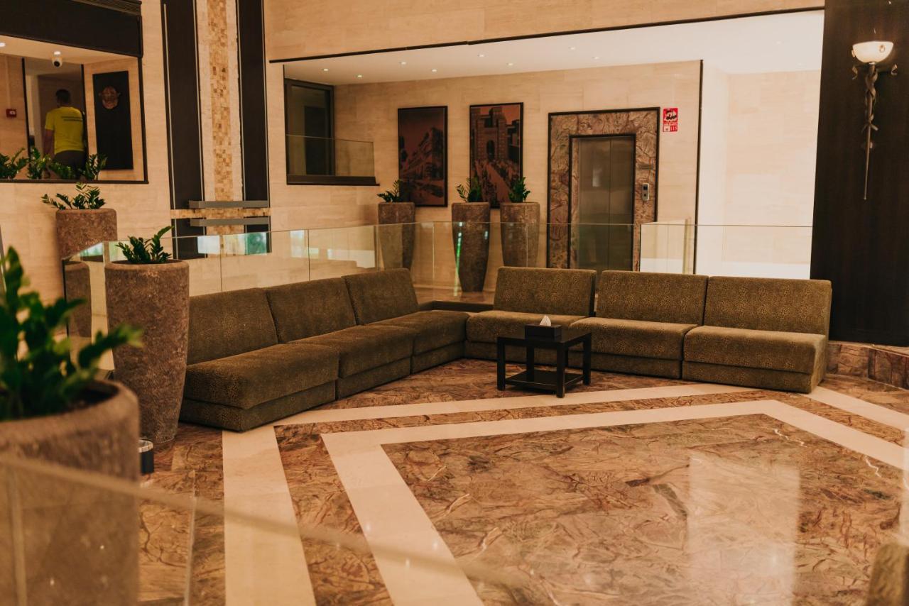 Ashur Hotel Dukhan Exterior foto