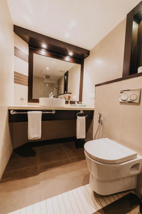 Ashur Hotel Dukhan Exterior foto